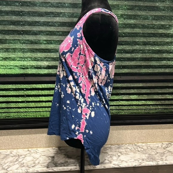 Balance Collection Women’s Tie Dye Racerback Blue & Pink Tank Top Size Medium - Picture 5 of 8